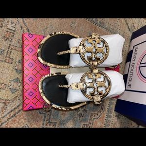 NWT Tory Burch metal Miller!!